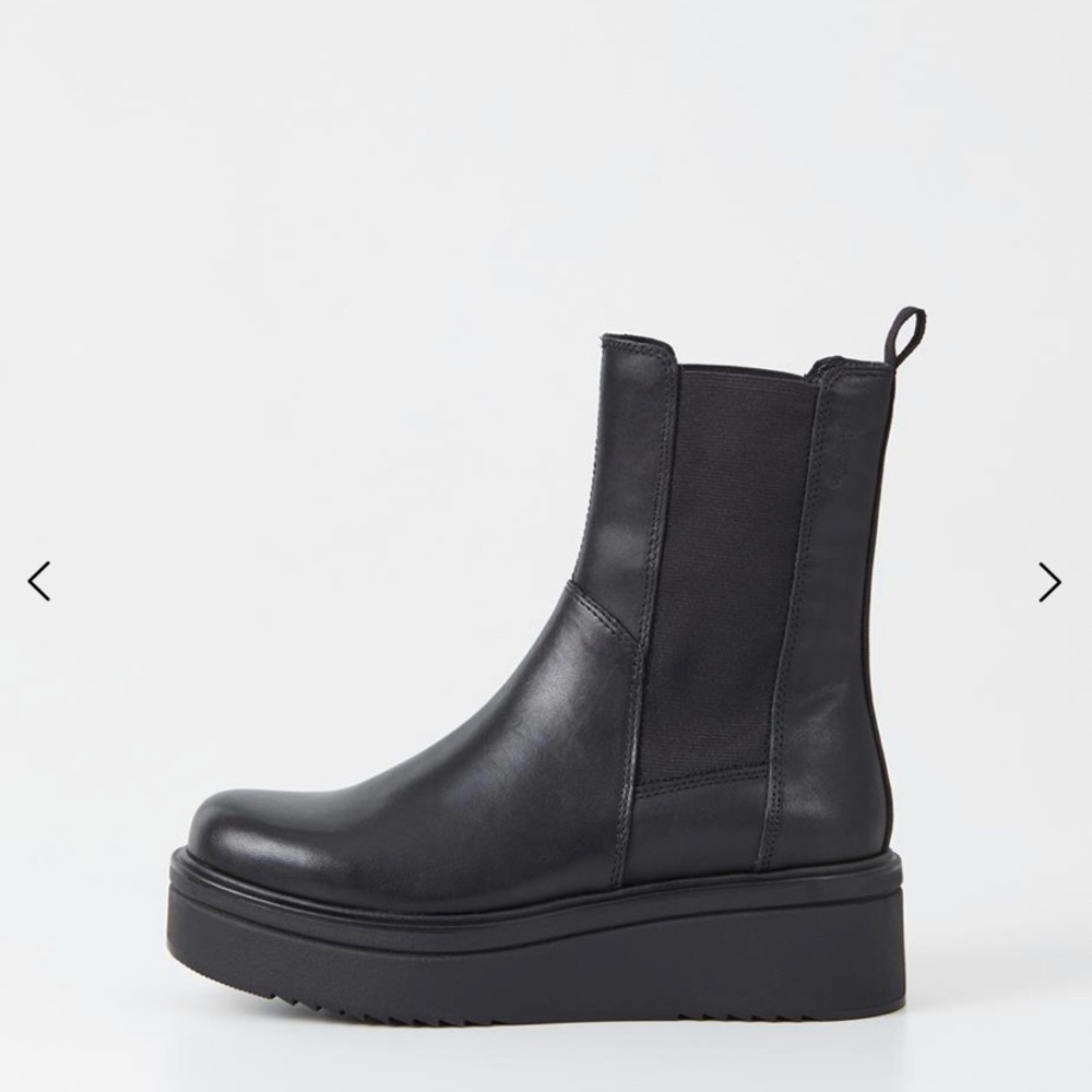 Vagabond Tara boots size 8